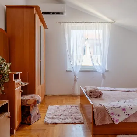 Apartment Bozena *