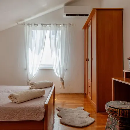 Bozena Apartment